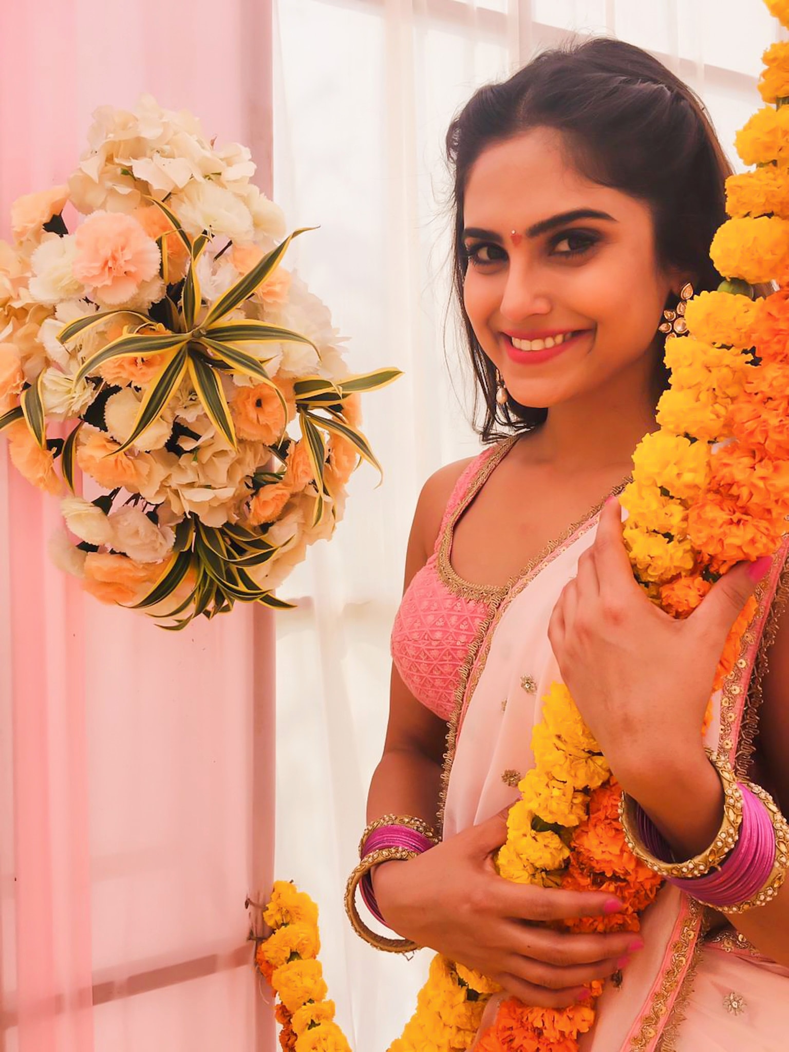 Naina Ganguly Actress Hot HD Photos Pics Gallery Telugu Mallu Tollywood Bollywood South Actress