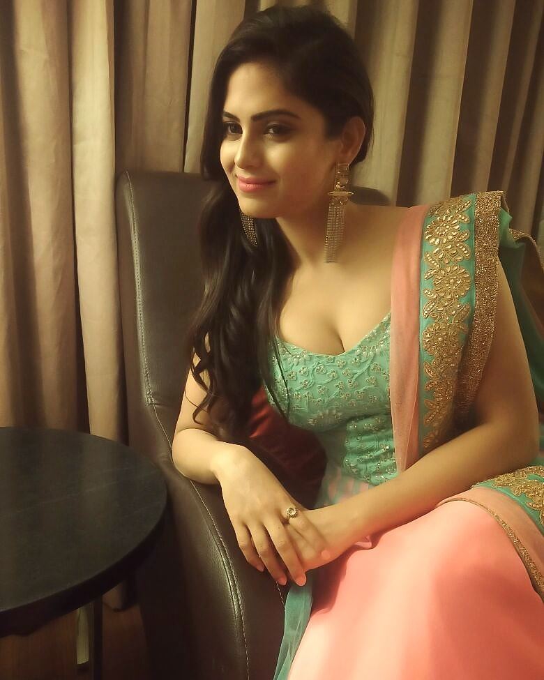 Naina Ganguly Actress Hot HD Photos Pics Gallery Telugu Mallu Tollywood Bollywood South Actress