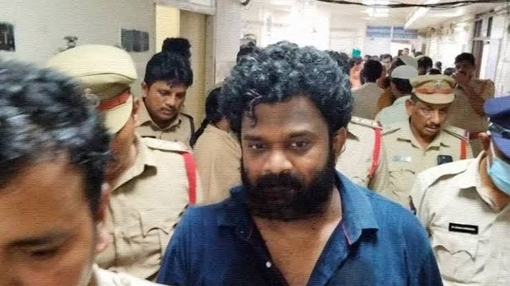 లొంగిపోయిన బోరుగడ్డ అనిల్