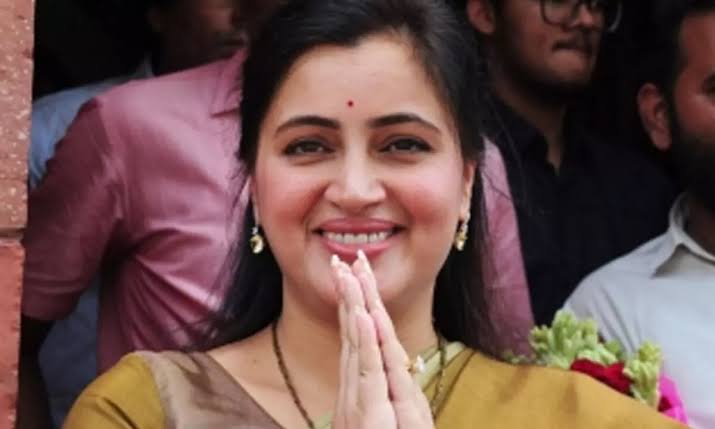 ఔరంగజేబ్ సమాధి తొలగించండి: నవనీత్ కౌర్