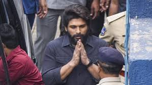 అల్లు అర్జున్ ఫ్యాన్ అరెస్ట్..!