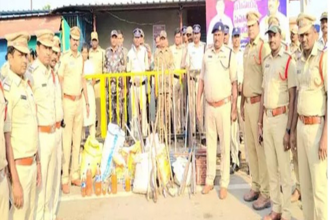 ఏపిలో భారీగా మారణాయుధాలు లభ్యం