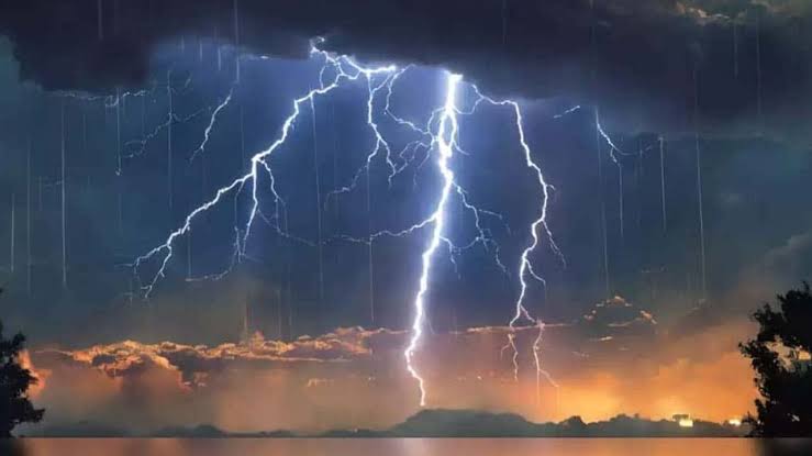 నేడు ఈ జిల్లాల్లో పిడుగులతో కూడిన మోస్తారు వర్షాలు