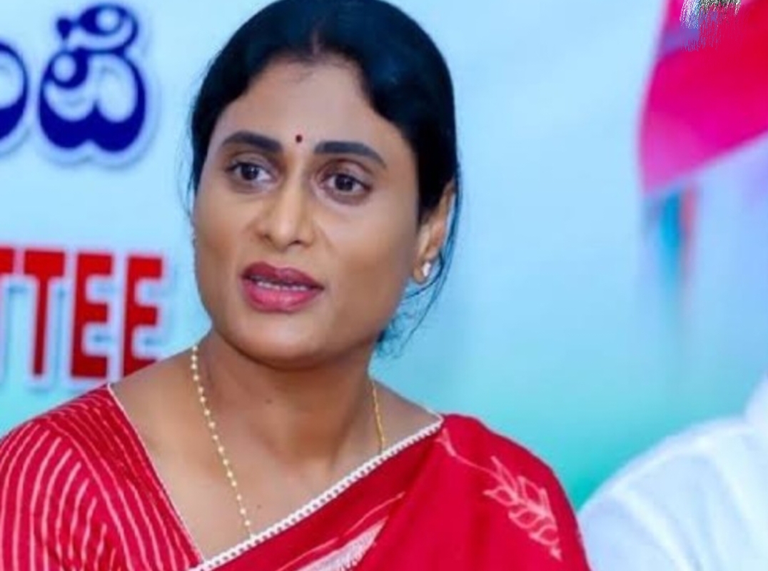 జగన్, భారతి క్షమాపణ చెప్పాలి: షర్మిల