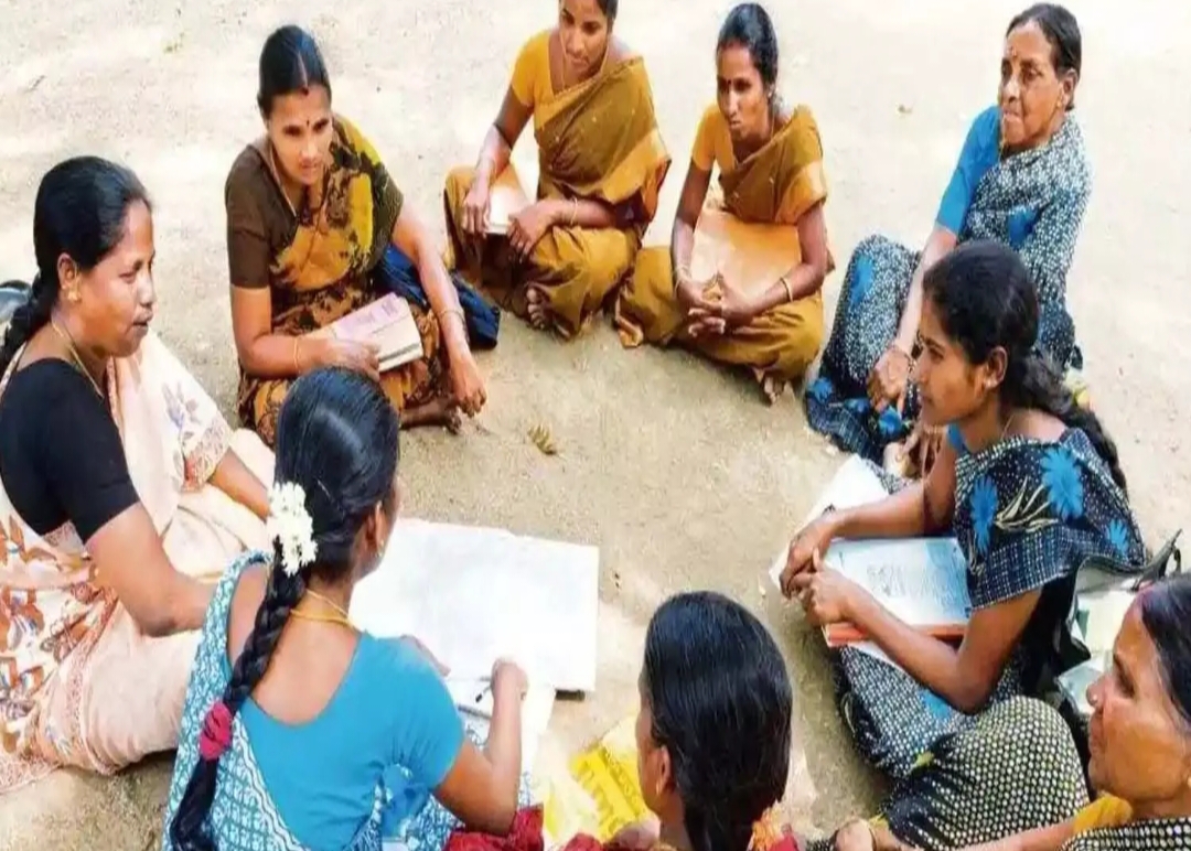 మహిళలకు గుడ్ న్యూస్ చెప్పిన సీఎం