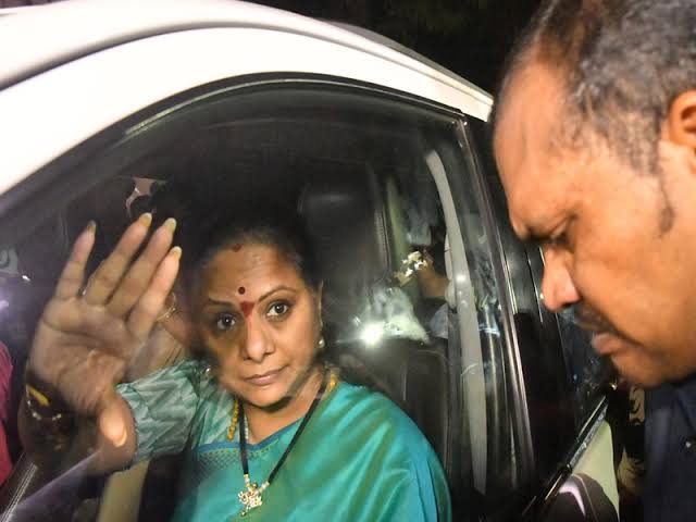 Breaking: ఎమ్మెల్సీ కవిత అరెస్ట్