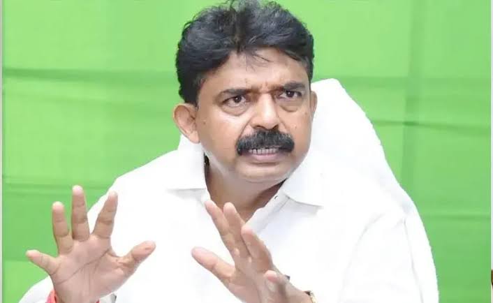 మాజీ మంత్రి అరెస్టుకు రంగం సిద్ధం?