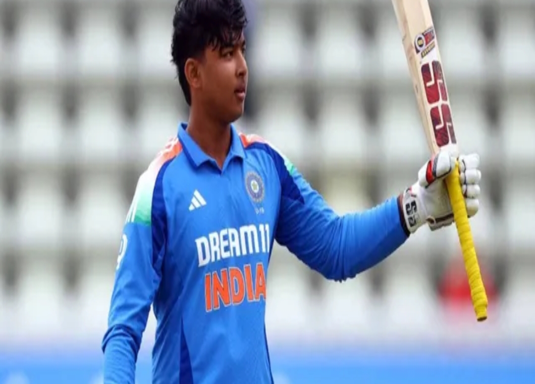 చరిత్ర సృష్టించిన ఒకే ఒక్కడు..!