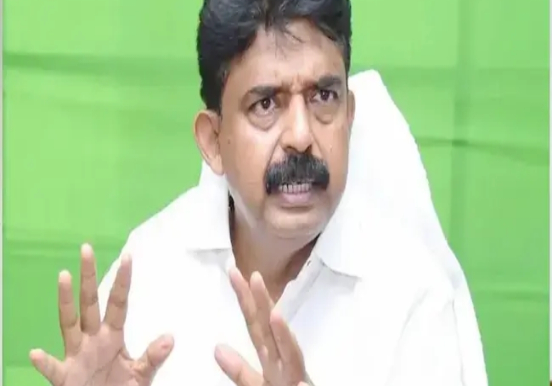 మాజీ మంత్రి పేర్ని నానికి ఊరట