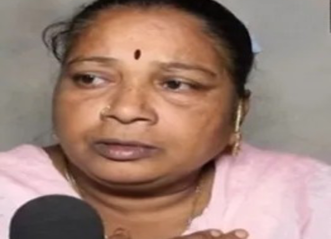 టాలీవుడ్ హీరోలు ఎలాంటి సహాయం చేయలేదు: ఫిష్ వెంకట్ భార్య ఆవేదన