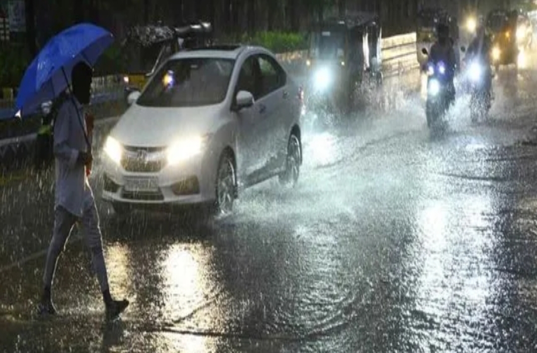 హైదరాబాద్ వాసులకు రెడ్ అలర్ట్