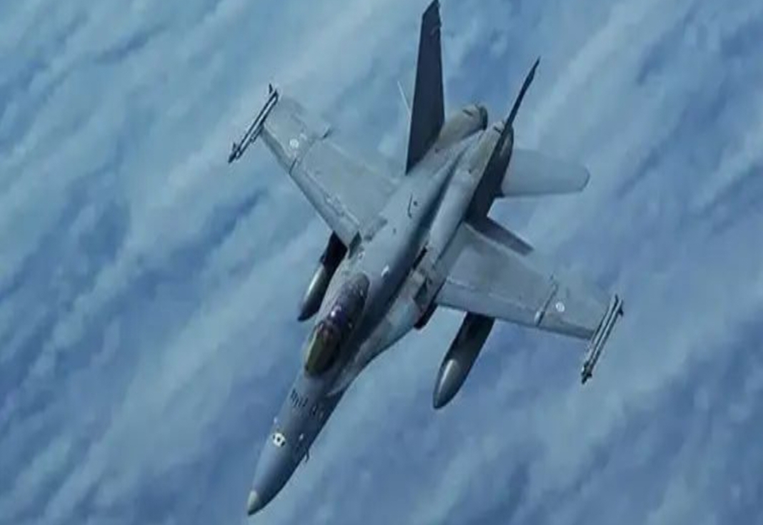 యుద్ధ విమానానికి తృటిలో తప్పిన ప్రమాదం