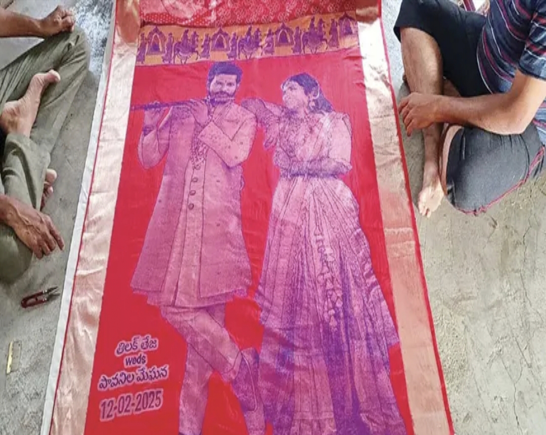 పట్టు వస్త్రాలపై వధూవరుల చిత్రాలు.. ధర్మవరం నేతన్నల కృషి