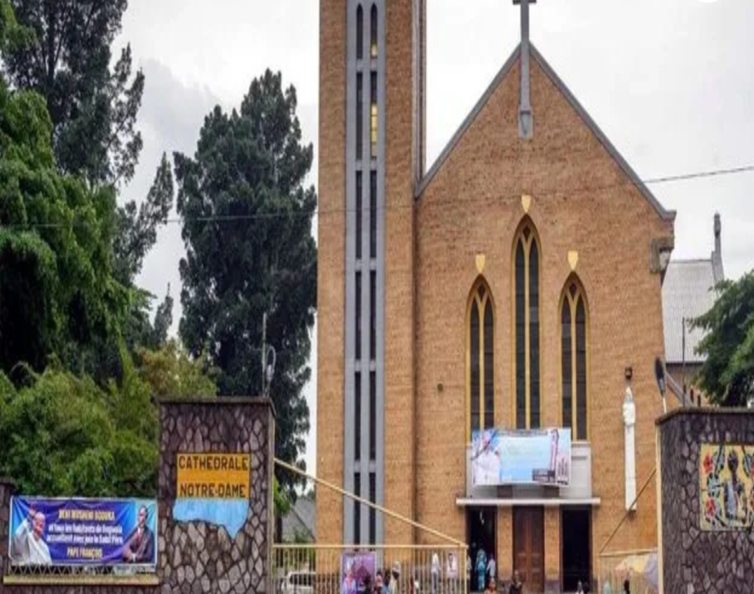 చర్చిపై దాడి.. 34 మంది మృతి