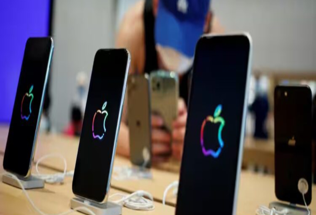 యాపిల్ సంస్థ విక్రయ కేంద్రం మూసివేత.. కారణం ఇదే..