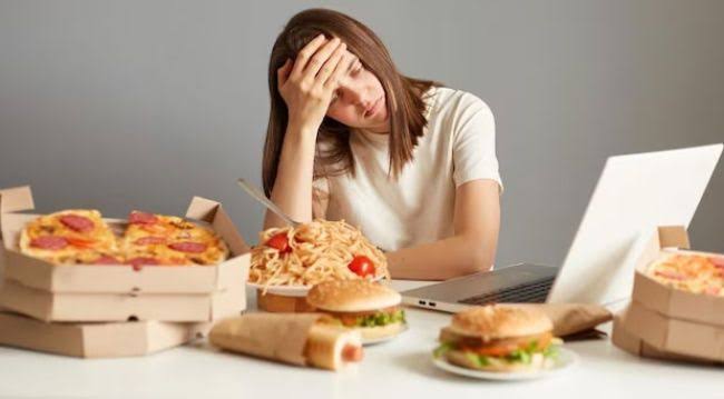 ఒత్తిడిని పెంచే ఆహార పదార్థాలు..