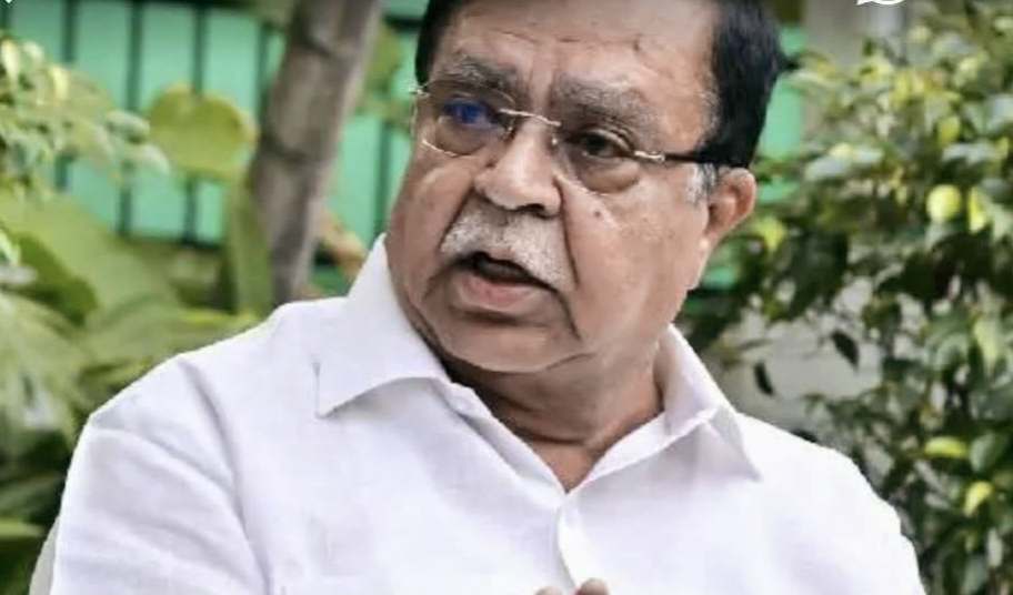 రాహుల్ గాంధీని తప్పుబట్టిన మంత్రి.. పదవి నుండి ఊడగొట్టిన కాంగ్రెస్