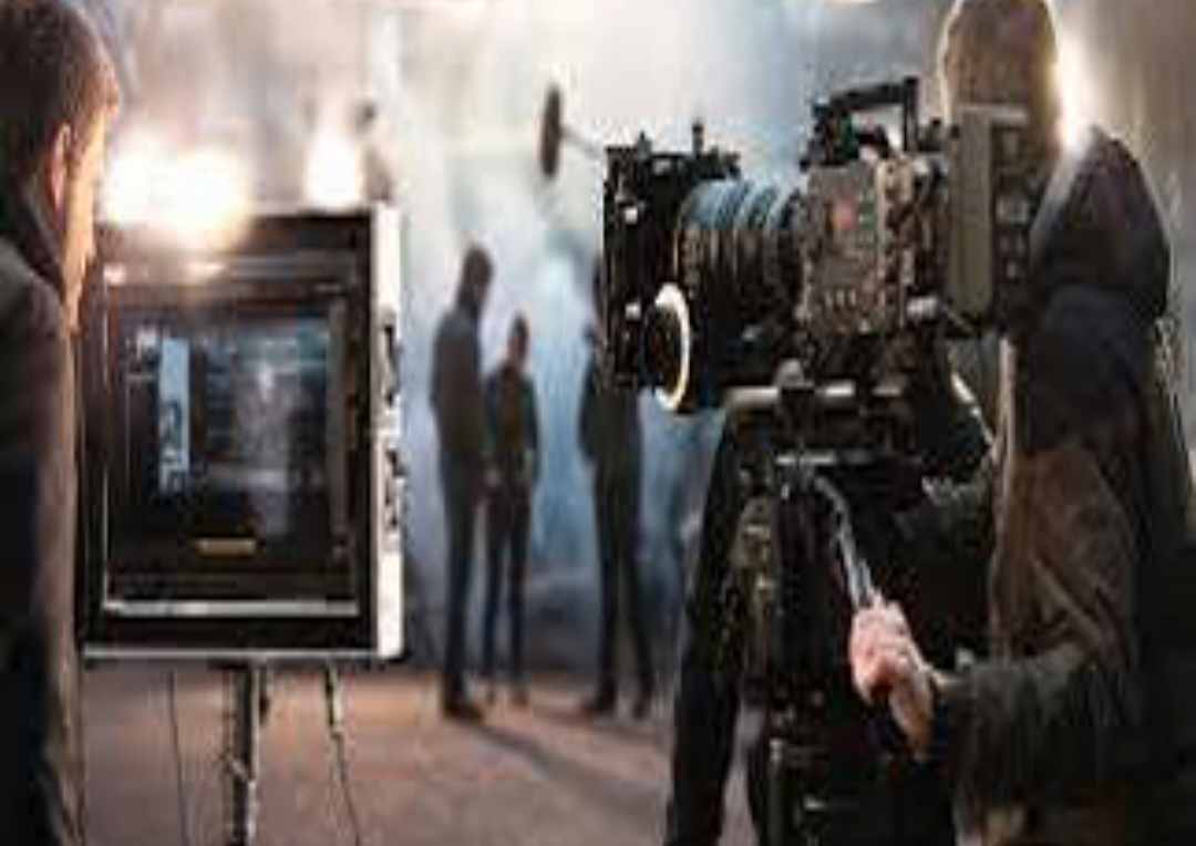 సమావేశంకానున్న నిర్మాతల ప్రతినిధులు, ఫెడరేషన్ నేతలు