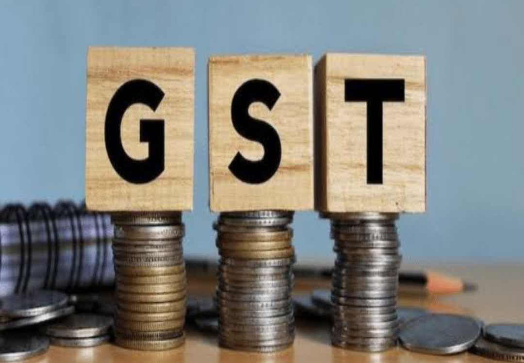 జీఎస్టీలో ఇకపై రెండు శ్లాబ్ లే