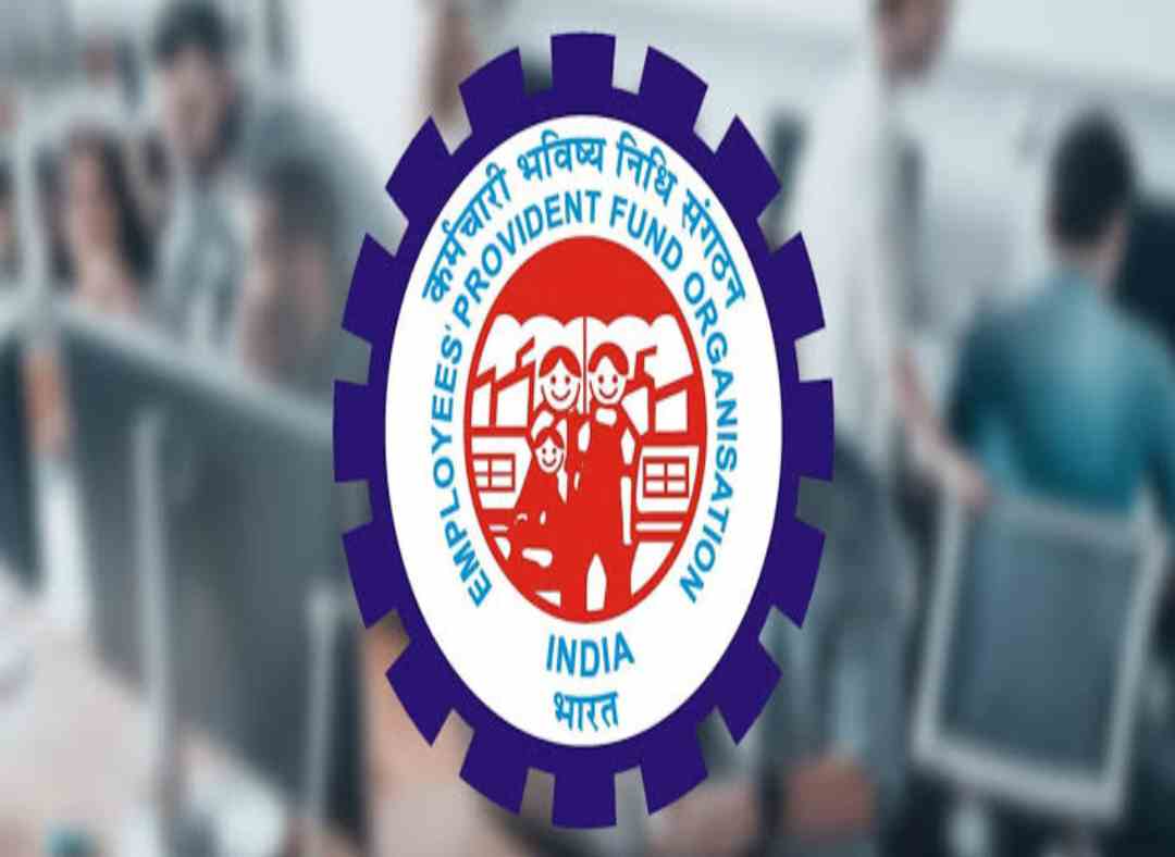 పీఎఫ్ ఖాతాదారులకు రూ.15 లక్షలు