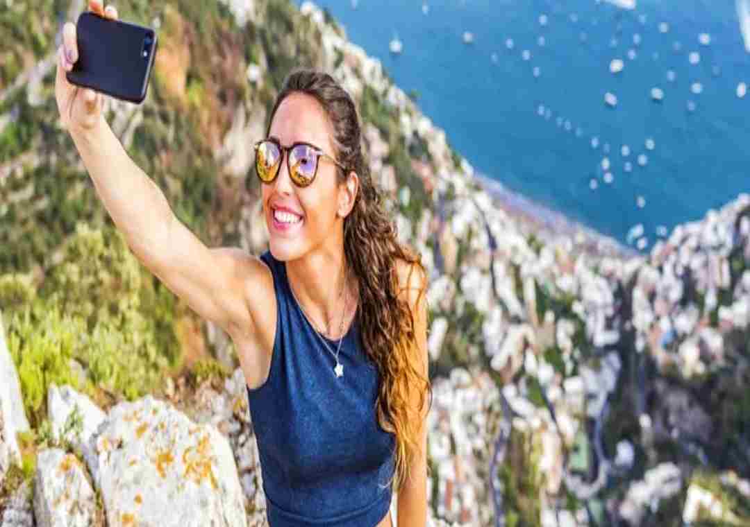 సెల్ఫీ మరణాల్లో మనమే టాప్