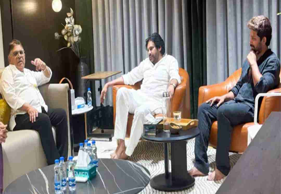 అల్లు అర్జున్ కుటుంబాన్ని పరామర్శించిన పవన్ కళ్యాణ్