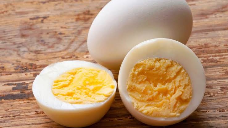 గుడ్డు పచ్చసొన ఆరోగ్యానికి మేలా? హానికరమా?