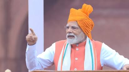 చరిత్ర సృష్టించిన ప్రధాని మోడీ 