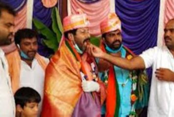 లాక్‌డౌన్‌ ఉల్లంఘించి ఎమ్మెల్యే బర్త్ డే వేడుకలు..!