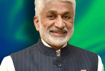 సోషల్ మీడియా పోస్టులపైన విజయసాయిరెడ్డి హెచ్చరిక.