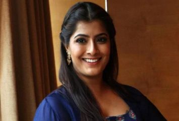 ప్రముఖ క్రికెటర్‌ను పెళ్లాడనున్న హీరో విశాల్ మాజీ ప్రేయసి..?