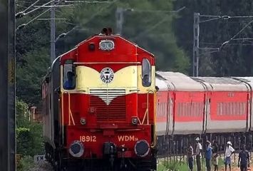 ఏపీ: తప్పిన ఘోర రైలు ప్రమాదం