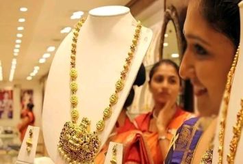 పసిడి ప్రియులకు షాక్.. మళ్ళీ పెరిగిన బంగారం ధరలు 