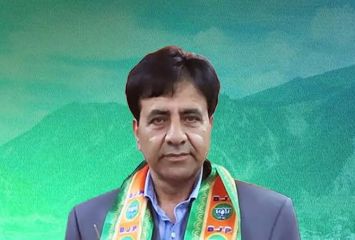 తుపాకీతో కాల్చుకుని మాజీ ఎమ్మెల్యే ఆత్మహత్య