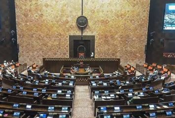 ఎంపీలకు భారీగా జీతాలు పెంచిన కేంద్రం