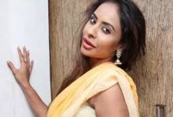 నటి శ్రీరెడ్డిపై కేసు నమోదు..!