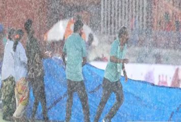 IPL 2025: ముంబై- గుజరాత్ మ్యాచ్ కు అంతరాయం