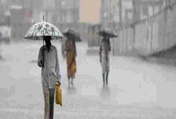 భారీ వర్షాలు.. రాకపోకలకు ఇబ్బందులు