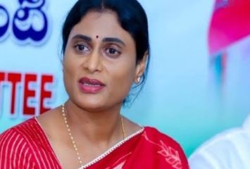 జగన్, భారతి క్షమాపణ చెప్పాలి: షర్మిల