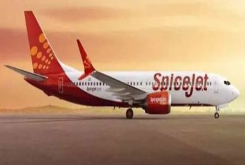 హైదరాబాద్ నుంచి వెళ్తున్న విమానంలో సాంకేతిక లోపం