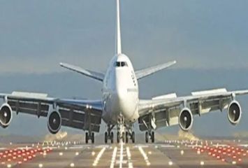 కరాచీ వెళ్తుందని విమానం ఎక్కితే..