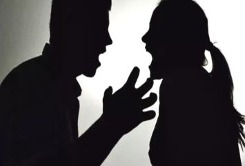 భర్త నాలుక కొరికి నమిలి మింగేసిన భార్య