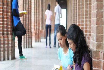 డిగ్రీ విద్యార్థులకు ఇంటర్న్ షిప్లు రద్దు..!