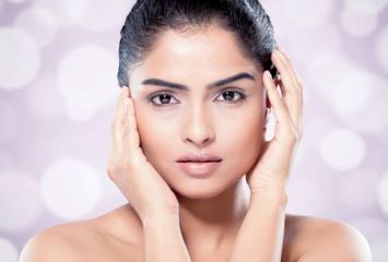 మీ చర్మం మెరవడానికి చీప్ అండ్ బెస్ట్ చిట్కా