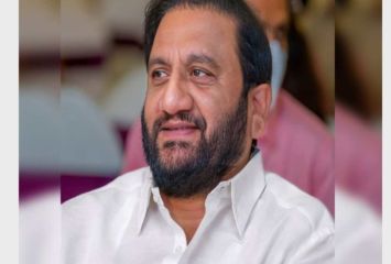 వైసీపీ మాజీ ఎమ్మెల్యేపై కేసు నమోదు