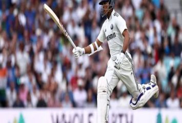 సునీల్ గవాస్కర్ రికార్డు బద్దలుకొట్టిన యశస్వి