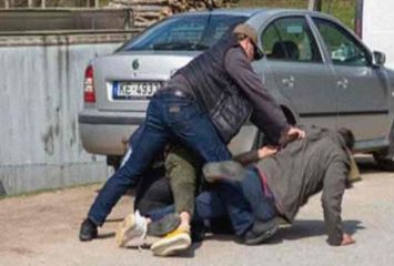 భారత సంతతి టాక్సీ డ్రైవర్ పై జాత్యహంకార దాడి