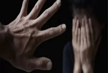 ఘోరం: 14 ఏళ్ళ బాలికపై 200 మంది అత్యాచారం