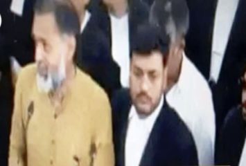 సుప్రీం కోర్టులో ప్రత్యక్షమైన ఆత్మలు