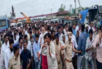 Breaking: తాడిపత్రిలో హై టెన్షన్ వాతావరణం